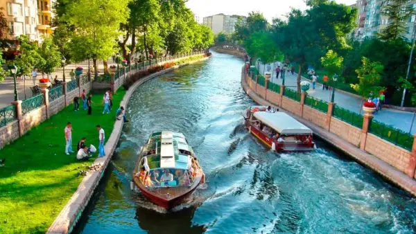 Porsuk River — Eskişehir, Türkiye