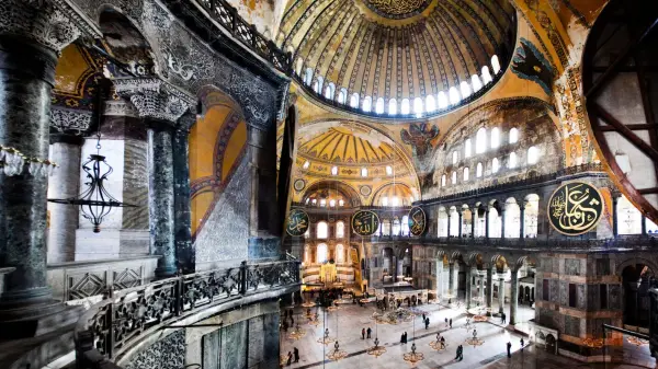 Hagia Sophia — Istanbul Old City (Sultanahmet), Türkiye