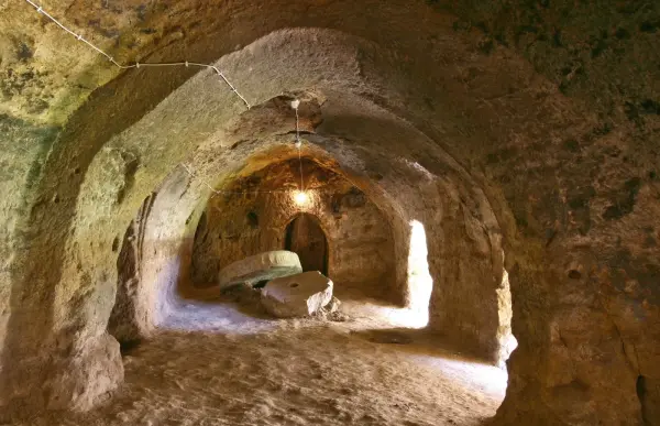 Dulkadirli Underground City — Kırşehir, Türkiye