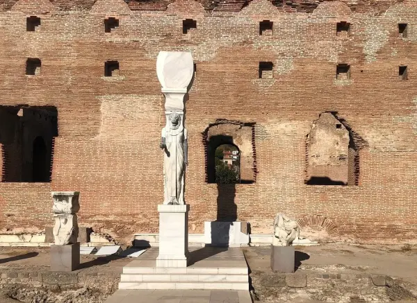 Kizil Avlu — Pergamon, Türkiye